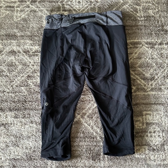 Lululemon Run For Your Life Crop 17” Leggings Black Stripe Waistband - Picture 1 of 10